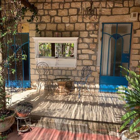 בית האבן העתיק מ-1885 עם מגונית פרטית בחצר Rosh Piná Exterior foto
